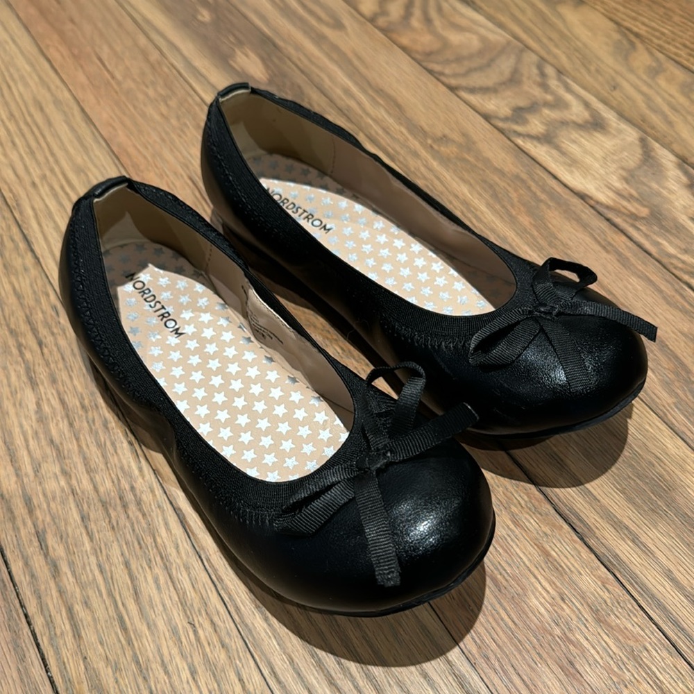 Girls Nordstrom Black Ballet Flats with Bow- Size 3